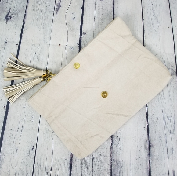 ARBONNE | Treasures Of The Rainforest clutch purse - Picture 5 of 6